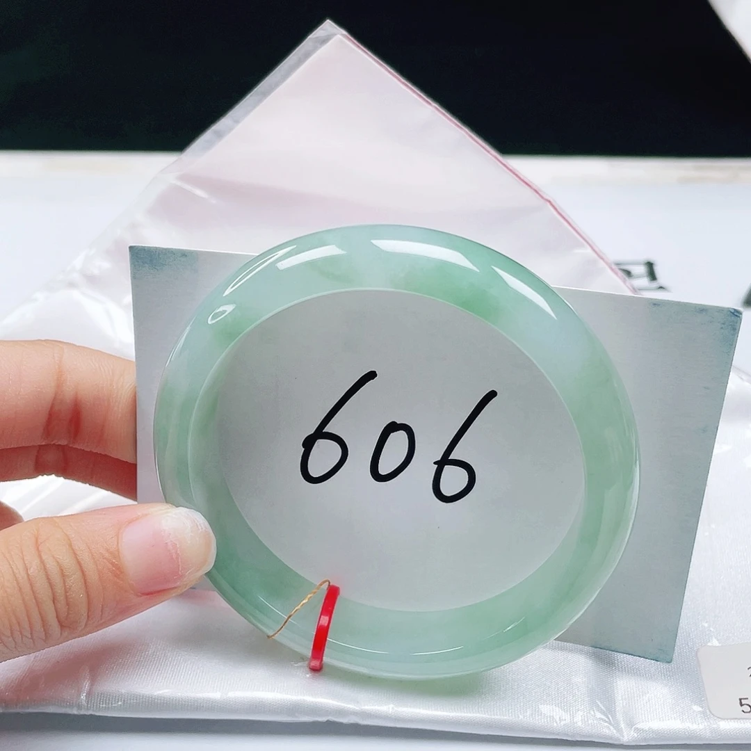 翡翠未镶嵌手镯57+正圈