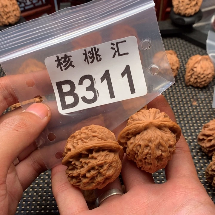 吊坠文玩核桃金麒麟