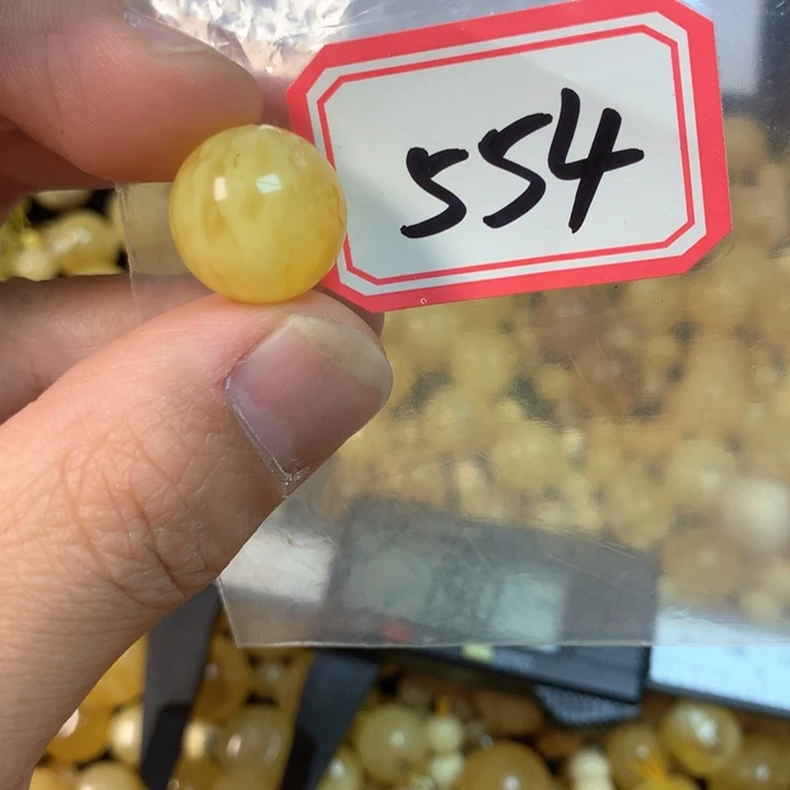 琥珀未镶嵌珠宝奇石瑕疵15.5