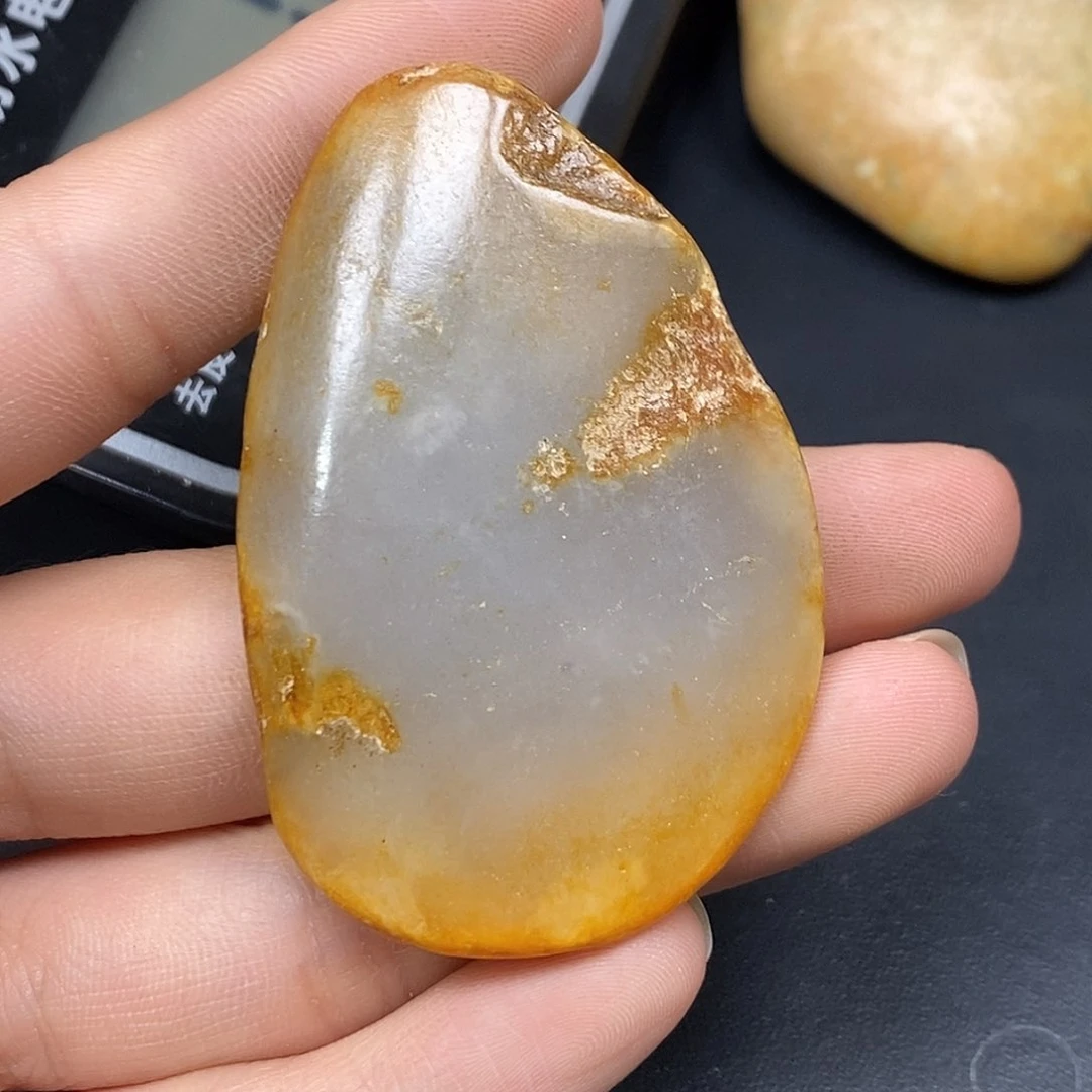 和田玉（糖玉）未镶嵌挂件