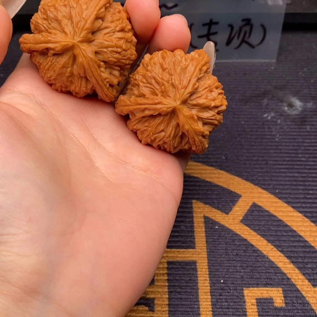 陌***人吊坠文玩核桃白狮子