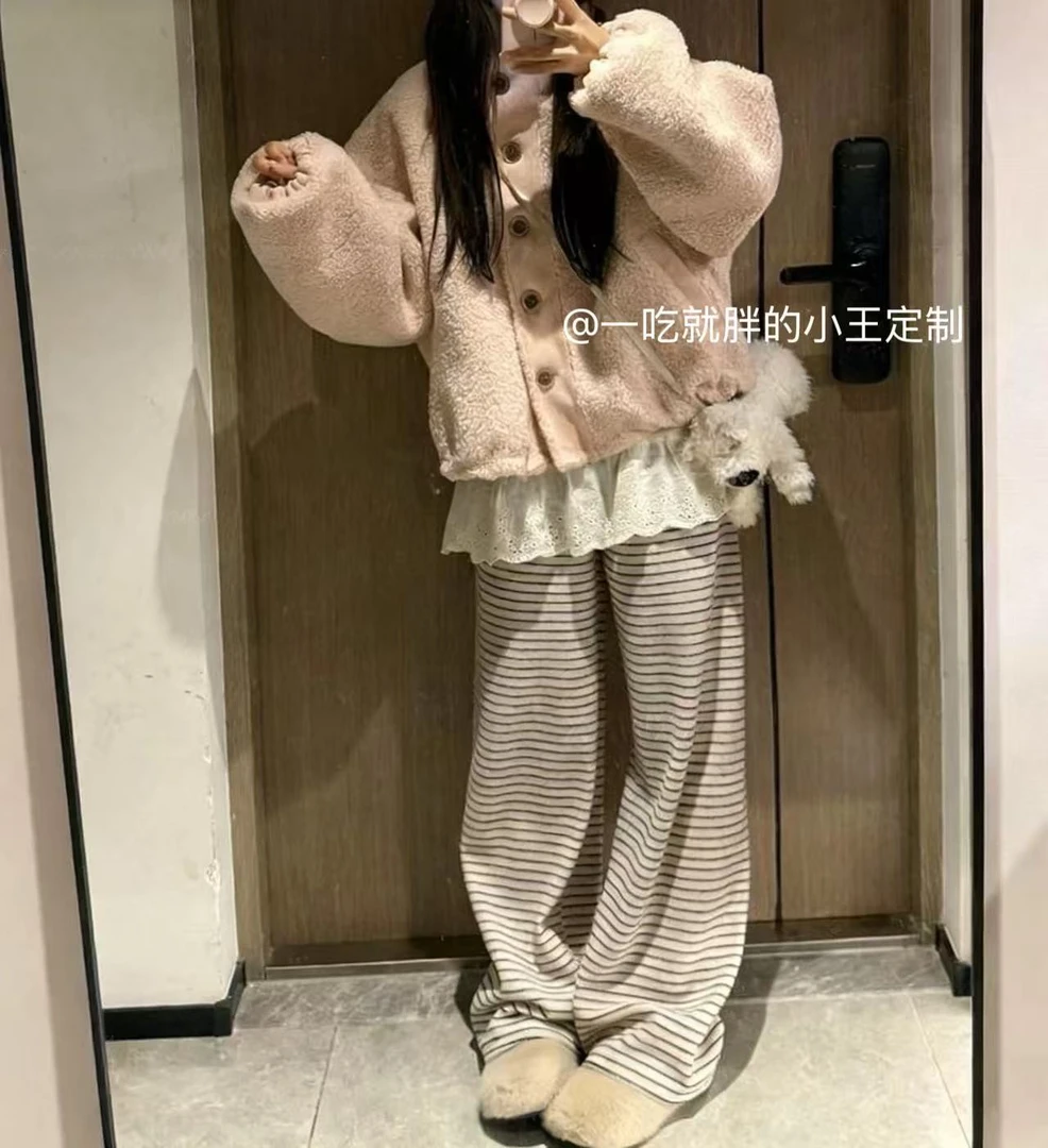 【小王家】时尚套装保暖冬季女宽松型学院风短外套系扣直下摆薄款两