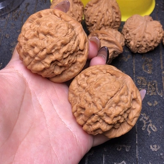 文玩核桃吊坠龙鼎