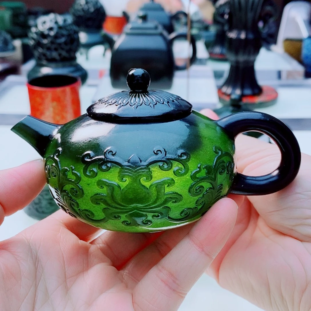 未镶嵌和田玉摆件微瑕