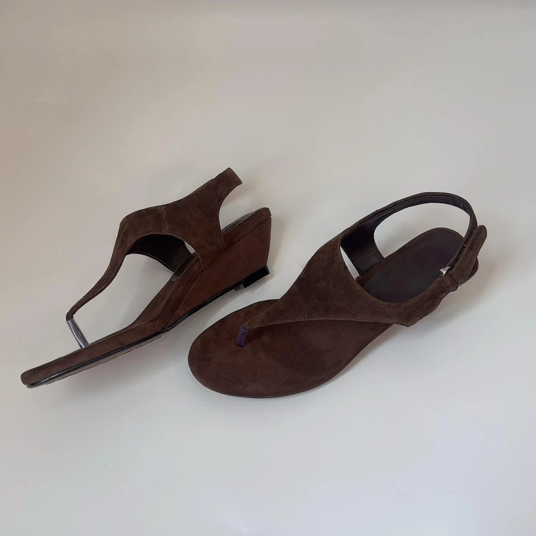 年复古夹脚趾凉鞋女夏季度假罗马鞋休闲人字魔术贴凉拖鞋