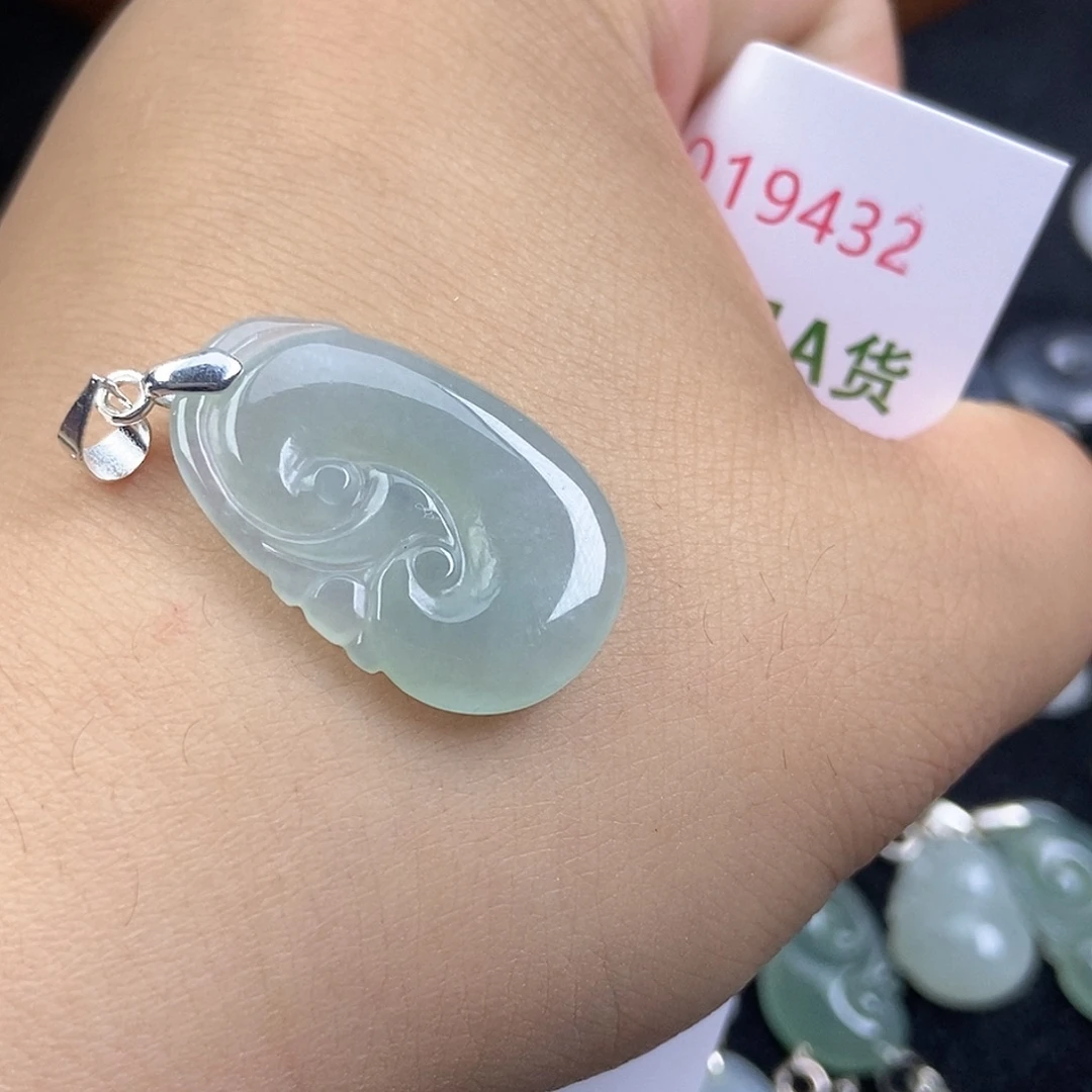翡翠未镶嵌颈饰天然