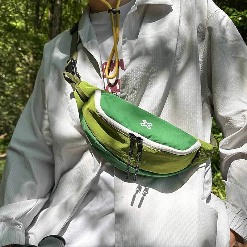 今年新款山系拼色小挎包时尚男女户外运动胸包轻便休闲斜跨包便携
