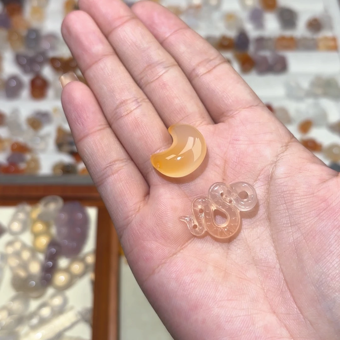 玛瑙/玉髓颈饰未镶嵌婞****?