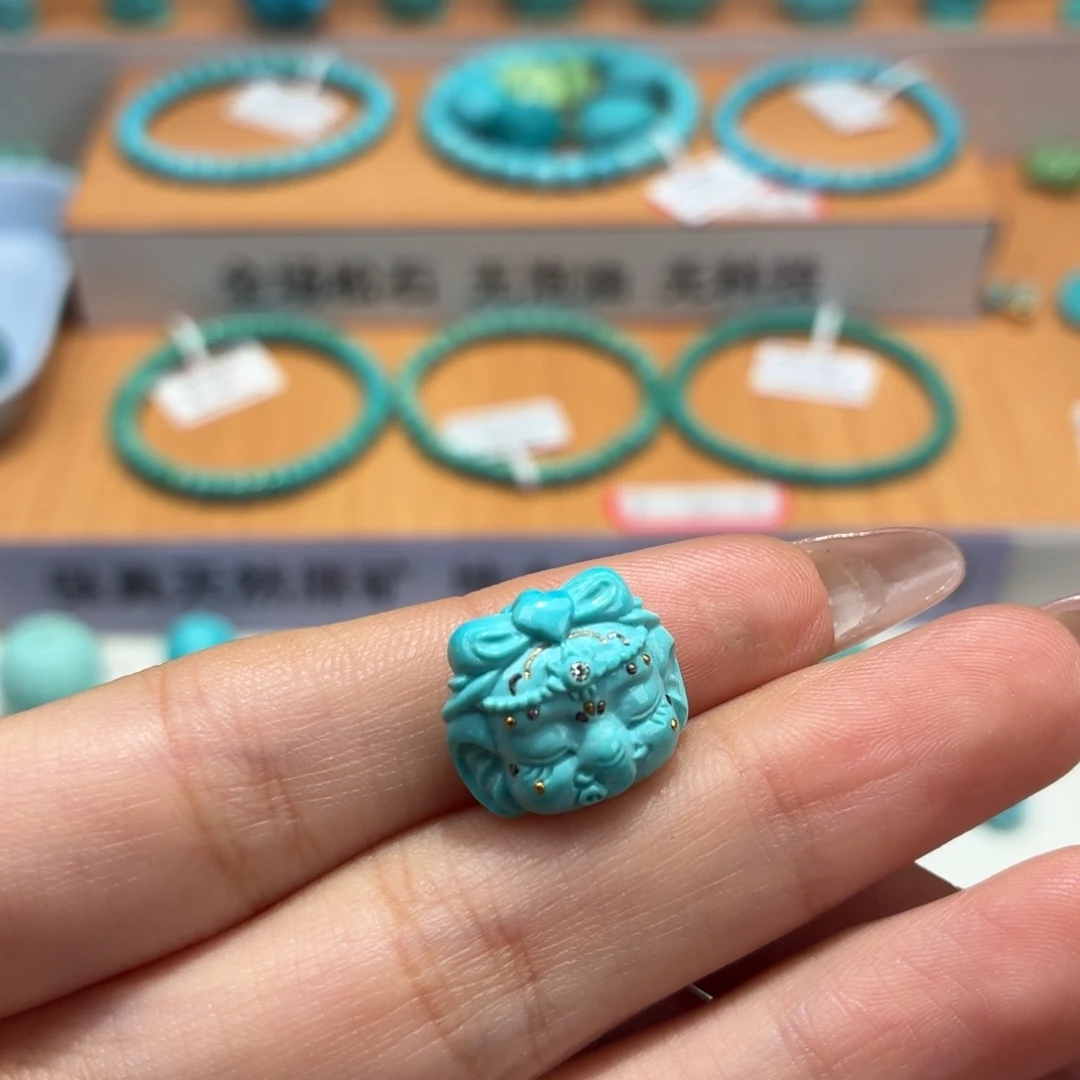 开***好绿松石未镶嵌珠宝奇石