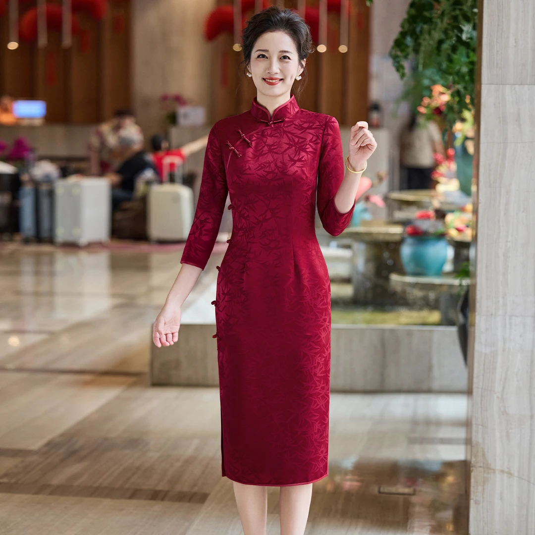 喜婆婆婚宴装2025新款高贵年轻秋季薄款妈妈结婚礼服高端醋酸裙子