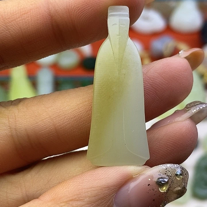 和田玉未镶嵌挂件且末翁仲吊坠