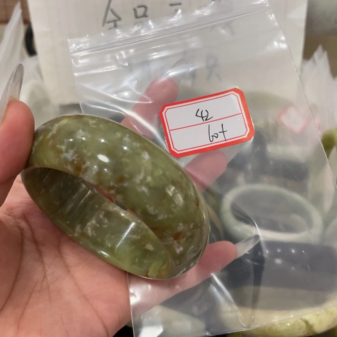 未镶嵌蛇纹石玉手镯