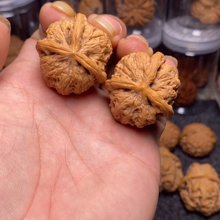 文玩核桃吊坠35雨花石三棱