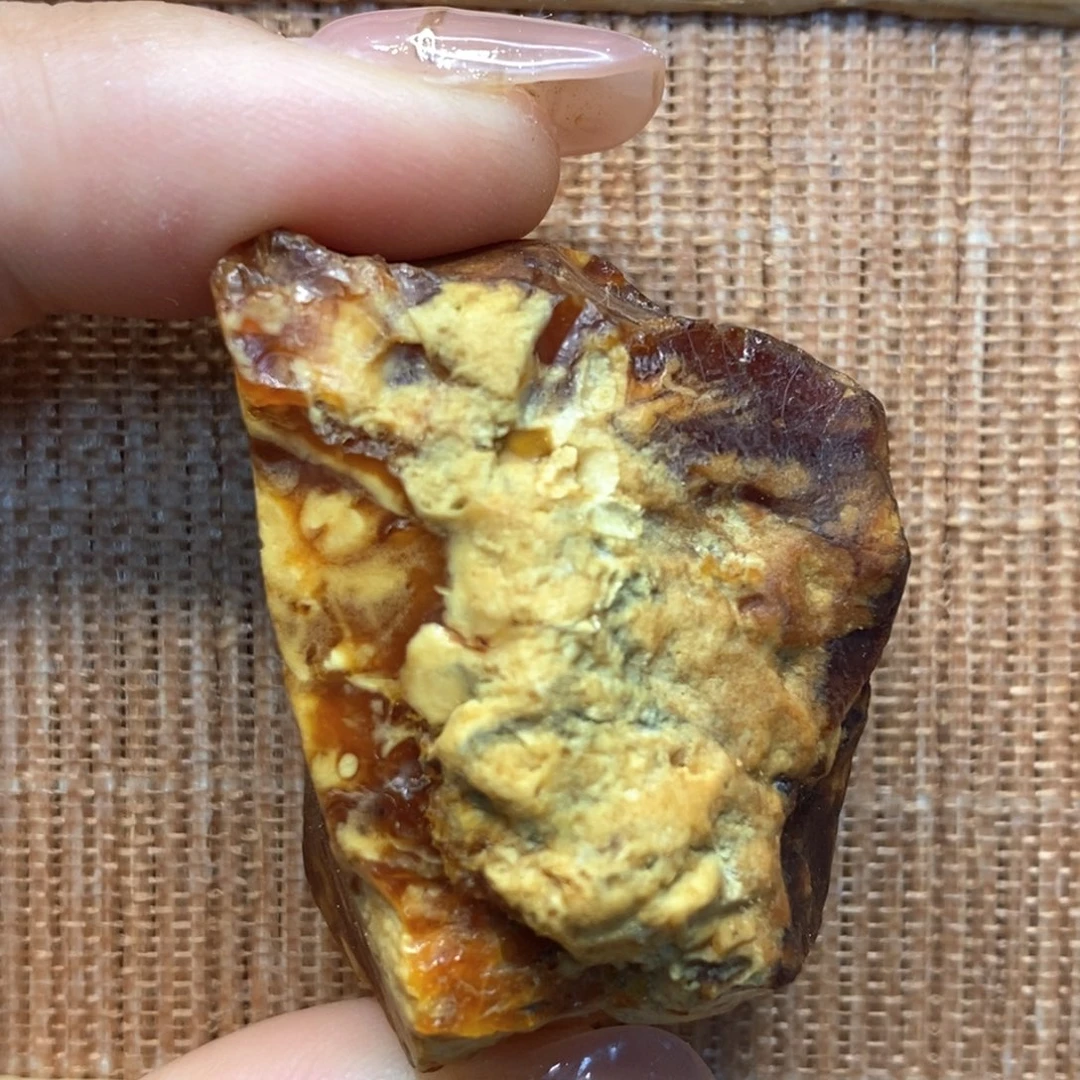 定制琥珀未镶嵌陈