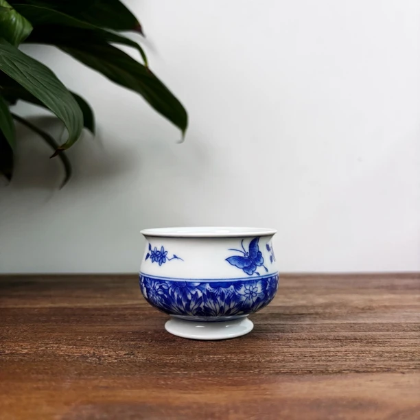 【南风】景德镇纯手绘 青花万花品茗杯 60cc