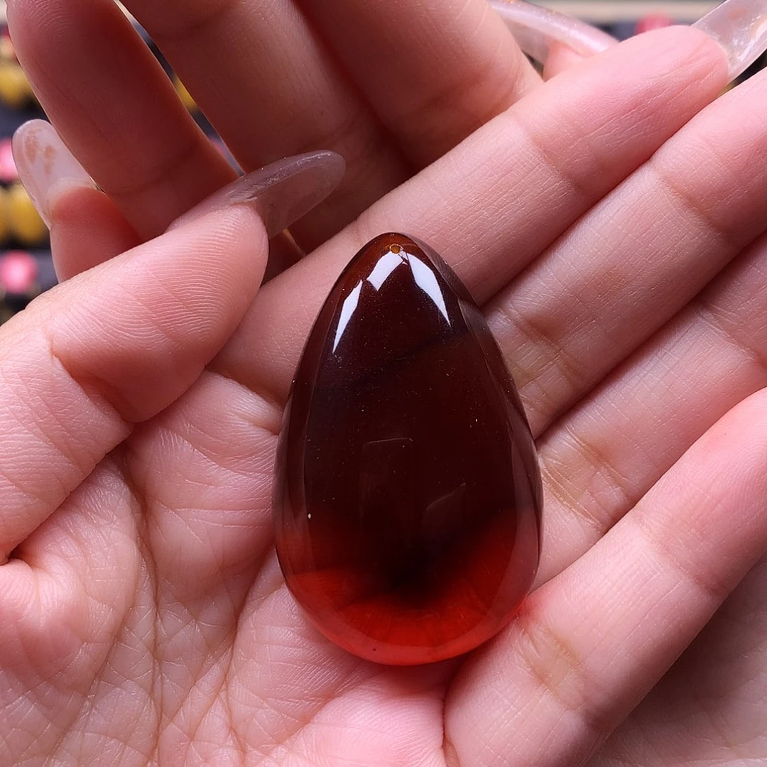 血珀未镶嵌颈饰吊坠