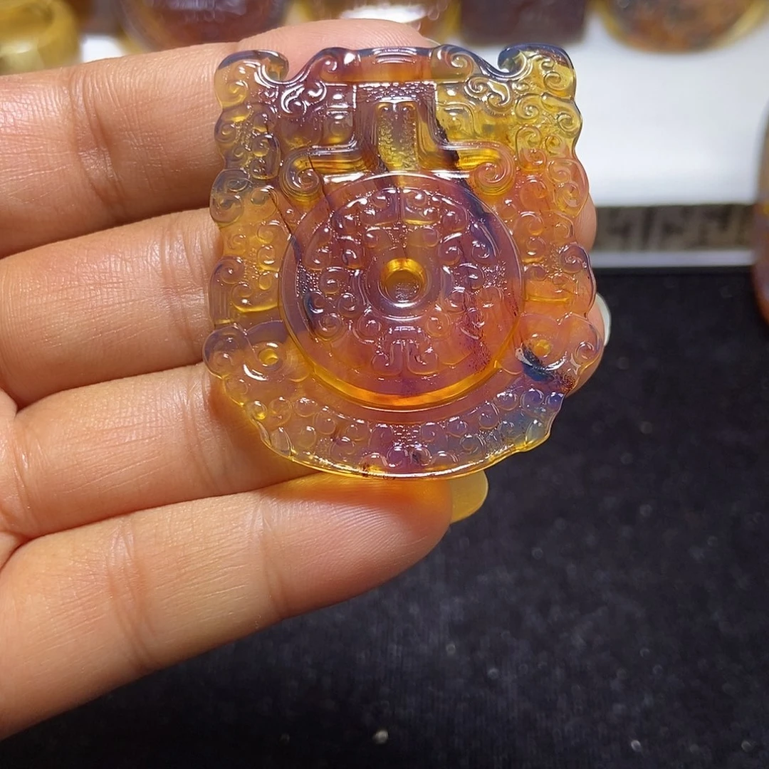 琥珀颈饰未镶嵌缅甸天然琥珀吊坠