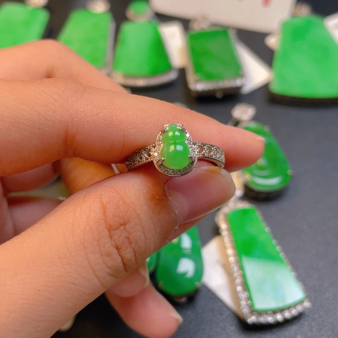 翡翠银S925镶嵌颈饰