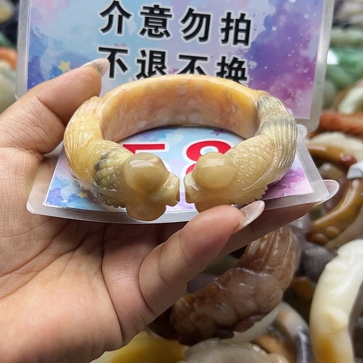 未镶嵌手镯石英岩玉