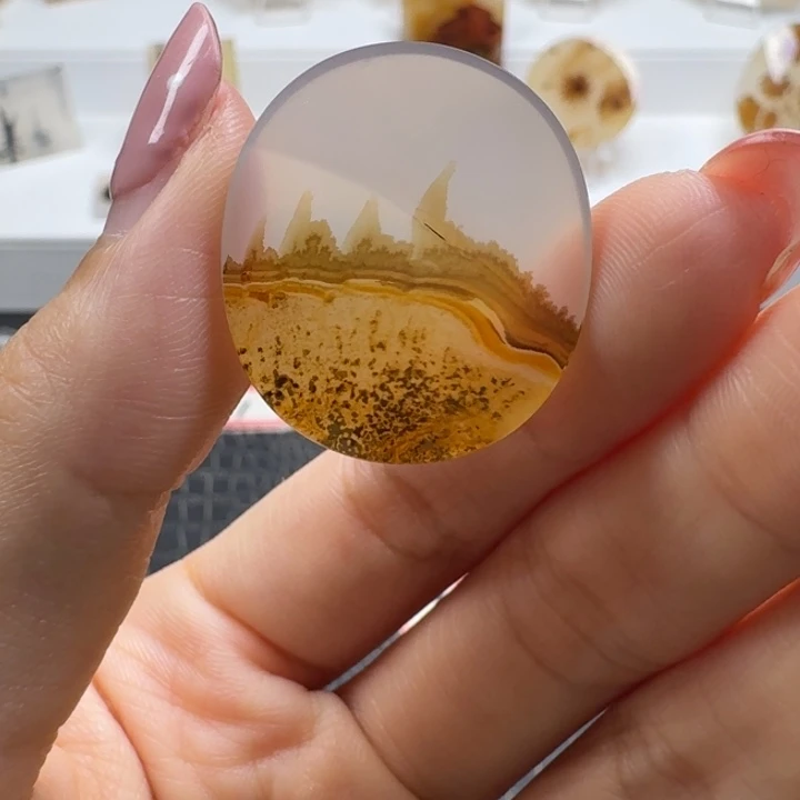 玛瑙/玉髓未镶嵌珠宝奇石