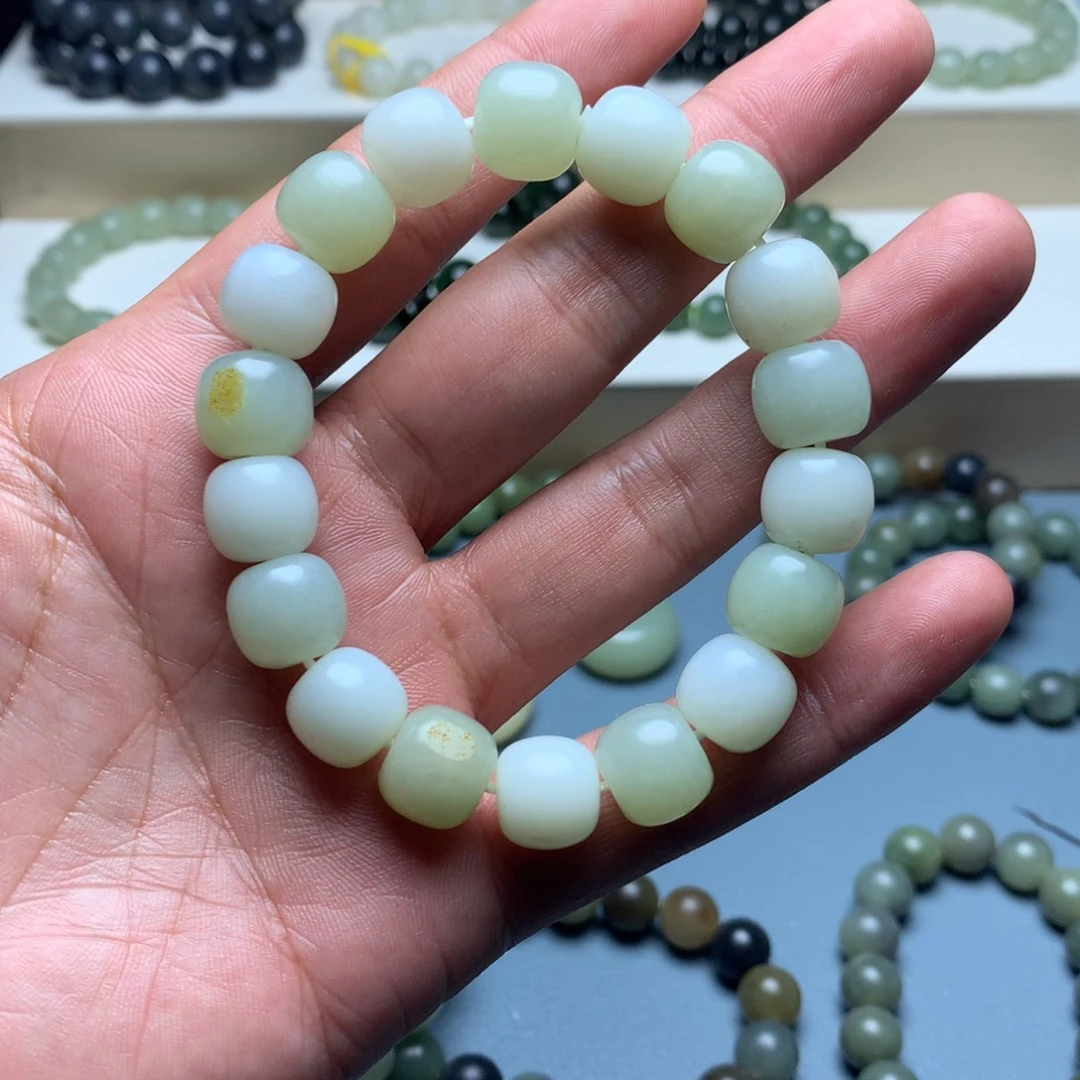 和田玉未镶嵌手链