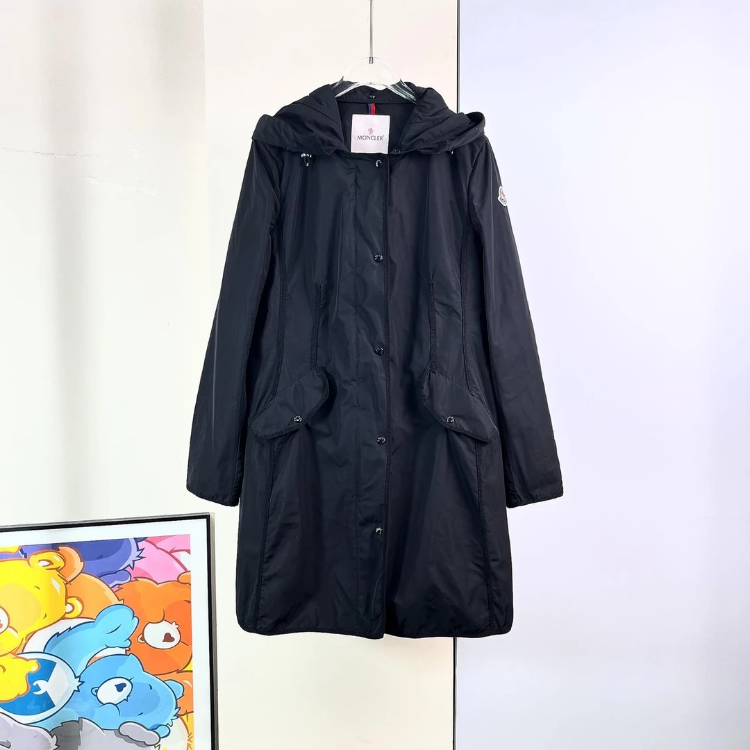 99新/ Moncler/外套/3码/Xsp38637