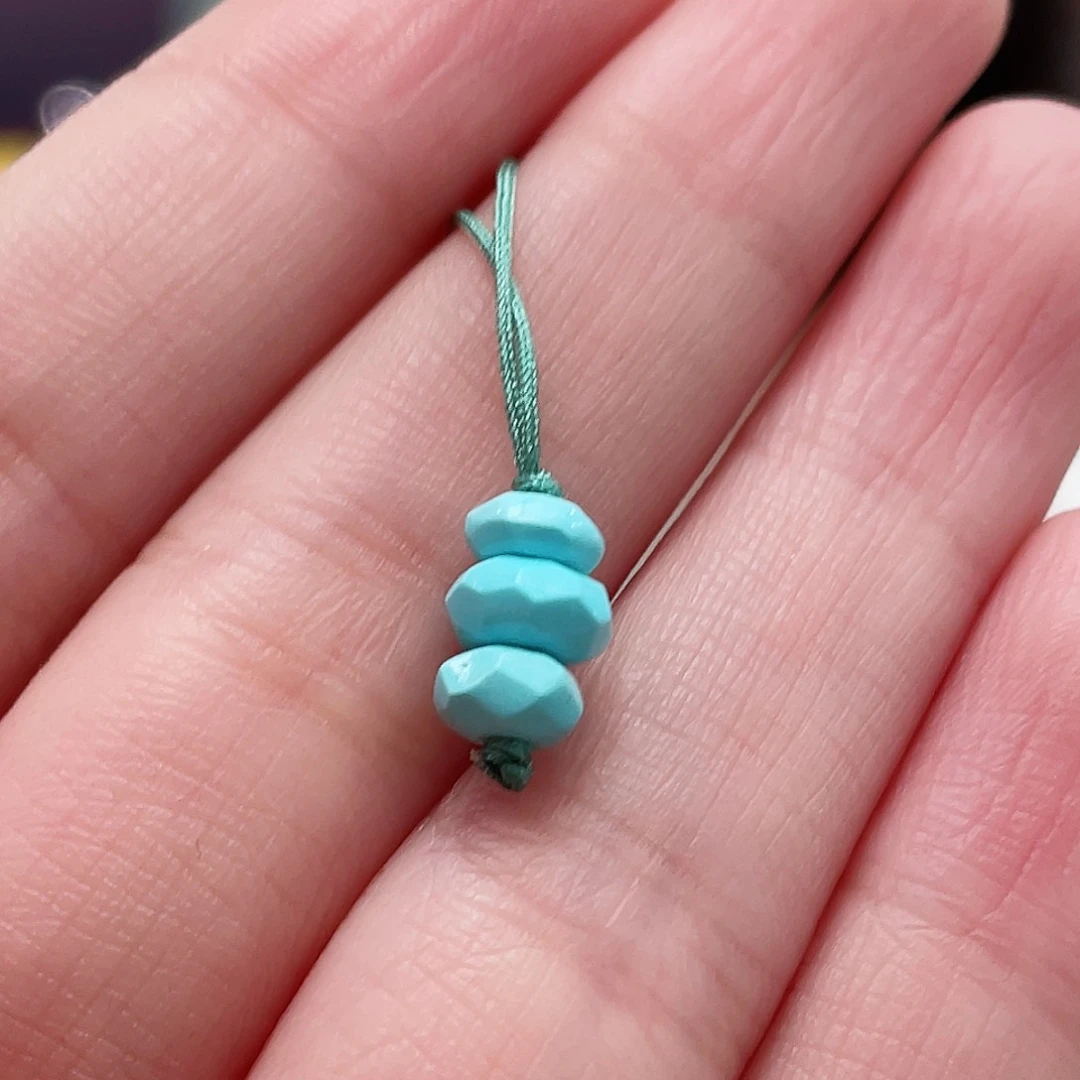 绿松石颈饰未镶嵌