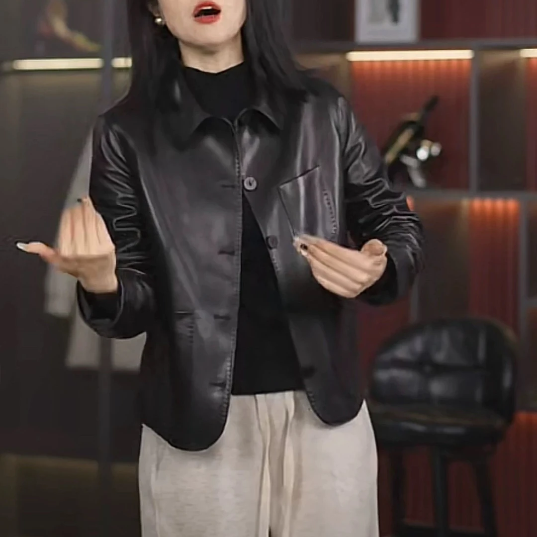 海宁2025春新款真皮皮衣女方领短款绵羊皮单排扣明线油蜡皮外套潮