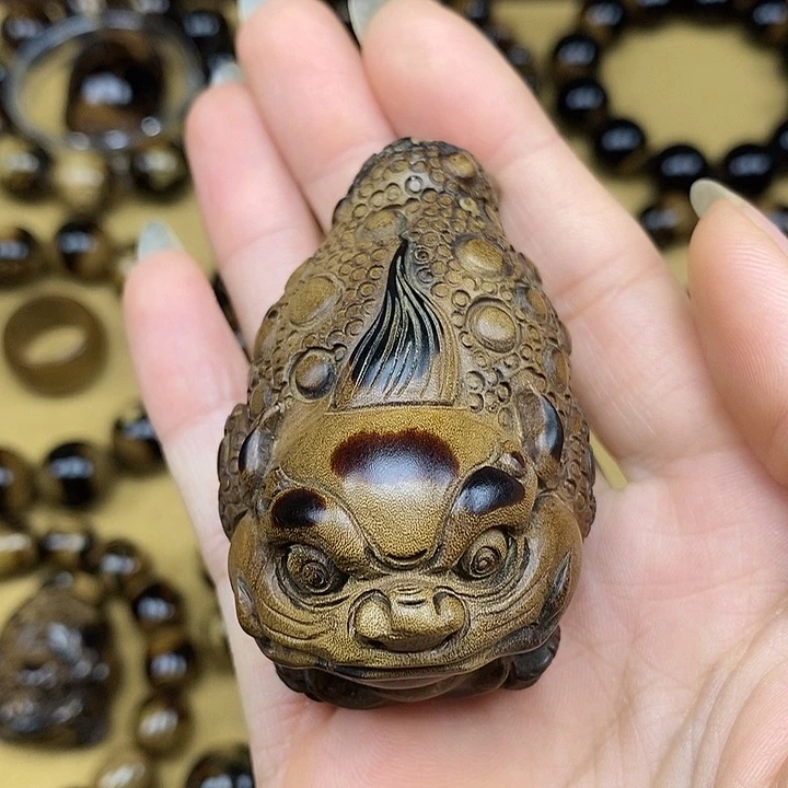 香榧木莫**念精品血柳雕刻金蟾