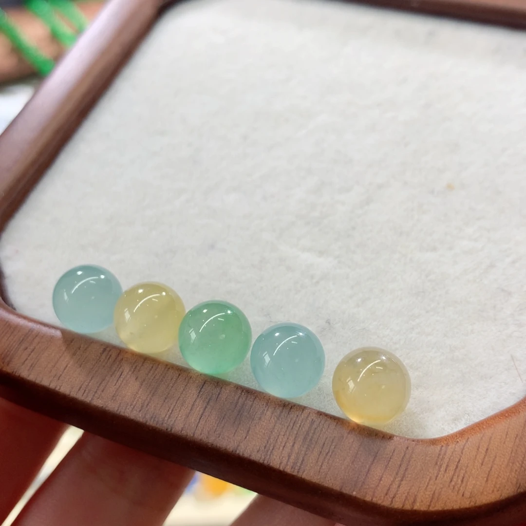 翡翠散珠高冰卡8.9-9