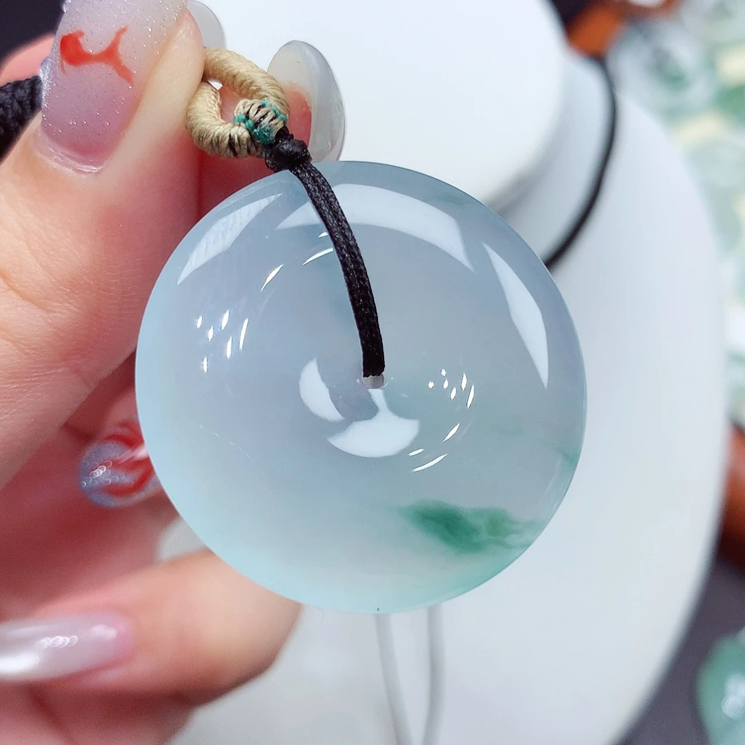 曦***.翡翠未镶嵌颈饰翡翠，31/5.5