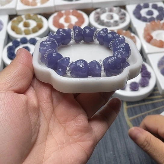 石英质玉（非洲翠）合金手串