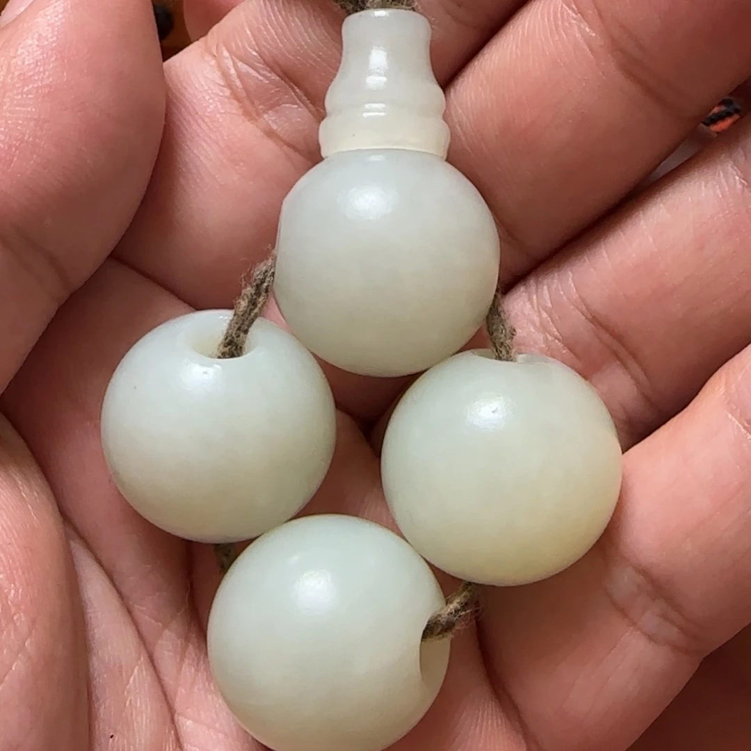 O***e和田玉未镶嵌挂件