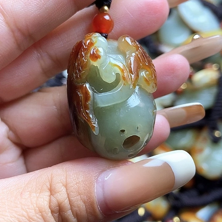 和田玉颈饰未镶嵌