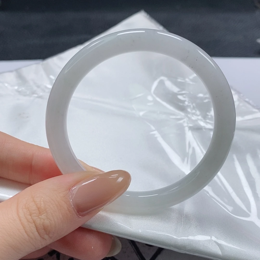 【闪购商品】翡翠手镯（圆镯）未镶嵌360号