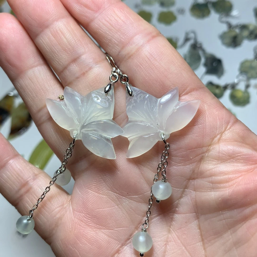 蛇纹石玉耳环未镶嵌