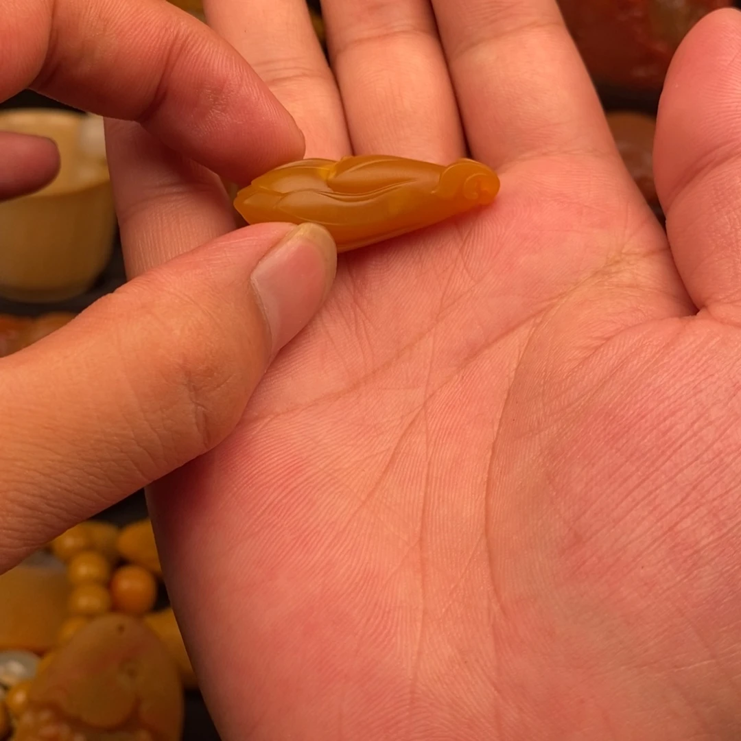 迷***头颈饰未镶嵌石英质玉