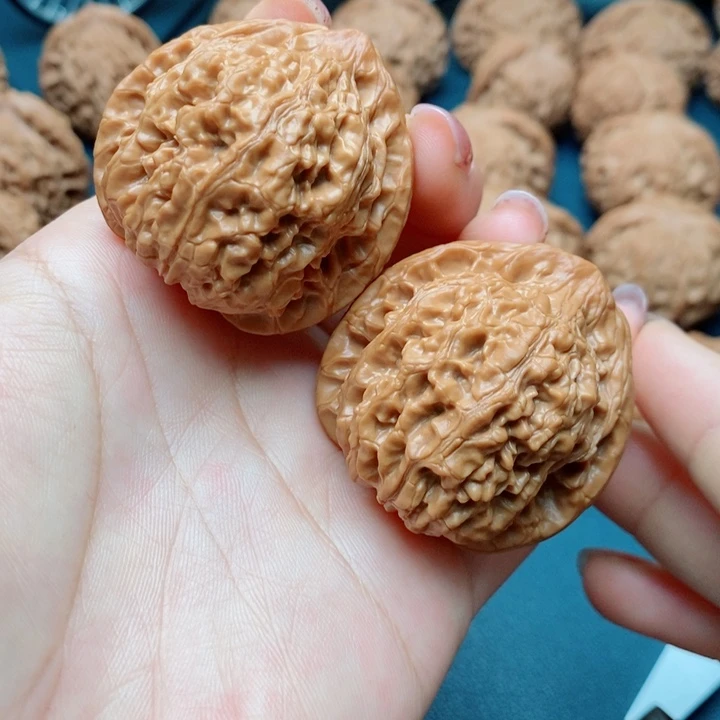 文玩核桃把件牡丹纹42全品