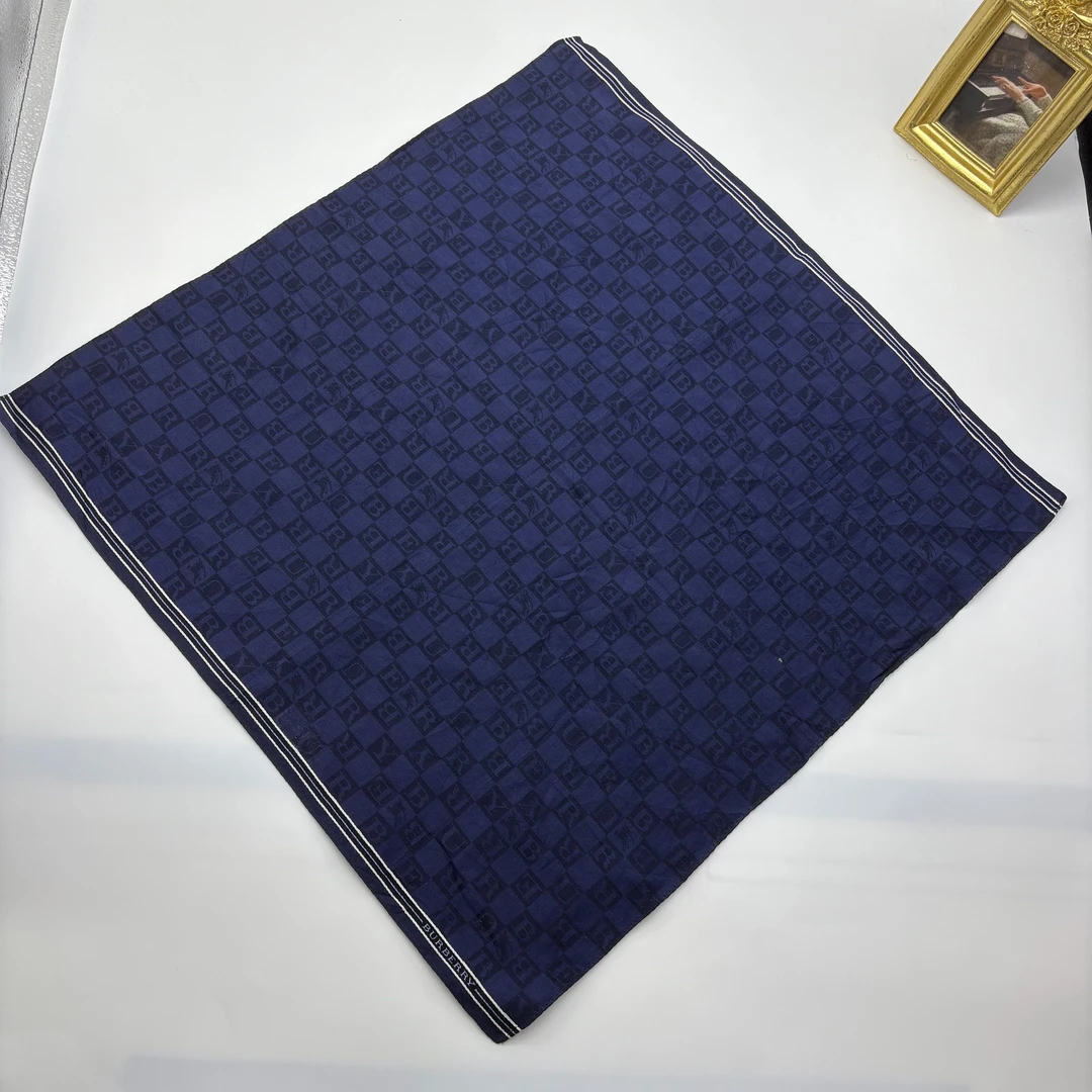 95新 BURBERRY/博柏利 海囤/巴宝莉/丝巾/yy10462