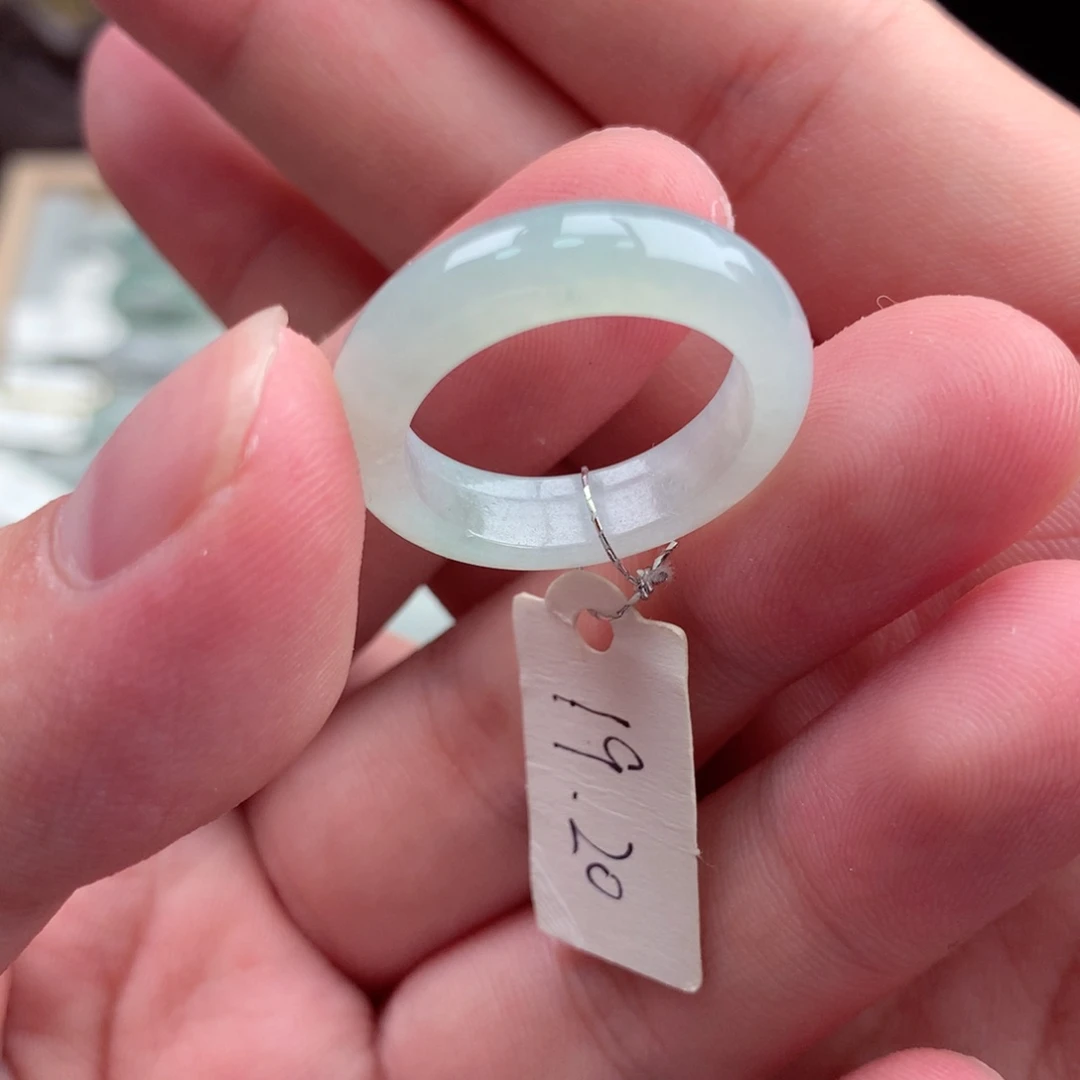 翡翠戒指未镶嵌天然