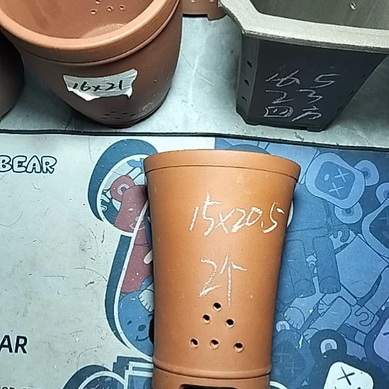 红泥新品两个花盆微瑕