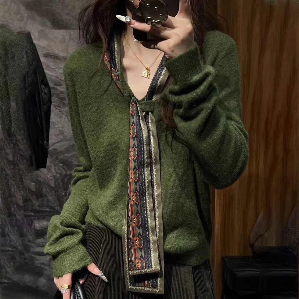 高品质气质绿色v领系带针织衫女2026秋季新款宽松显瘦慵懒上衣潮