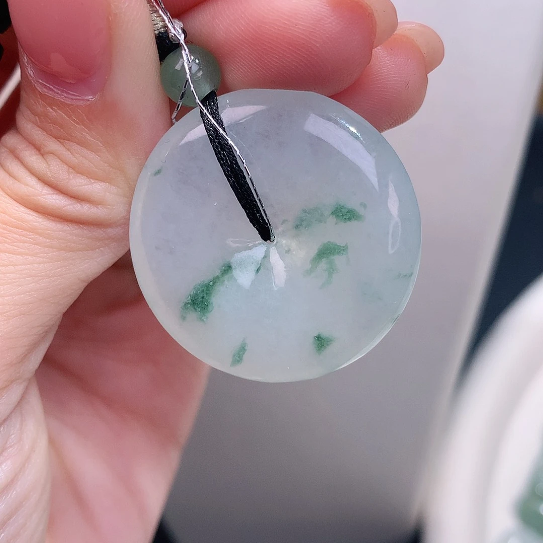 颈饰未镶嵌翡翠冰飘花大平安扣
