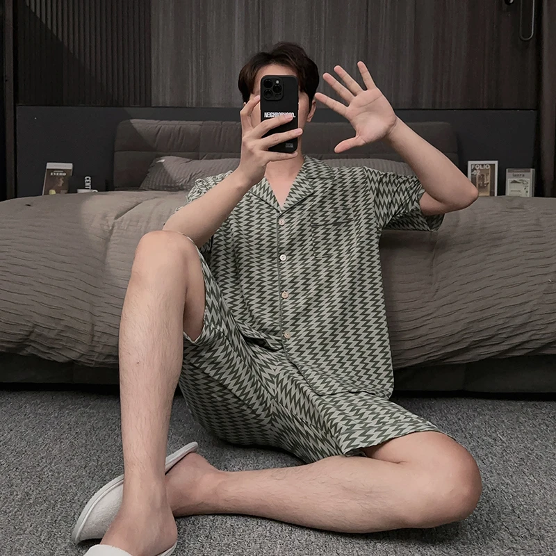 高级感男士冰丝睡衣夏季薄款短袖短裤2025新款大码夏天家居服套装