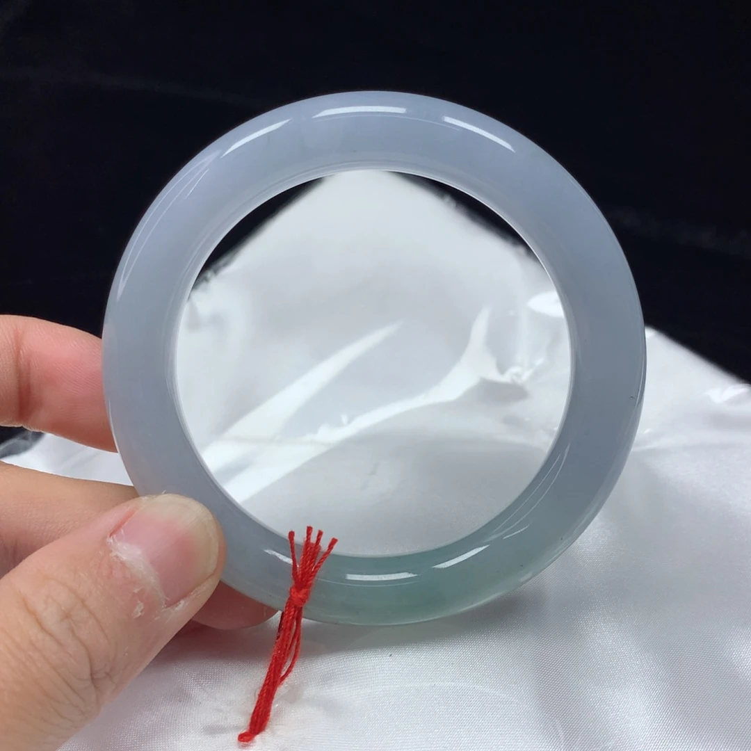 翡翠手镯（圆镯）未镶嵌54.1