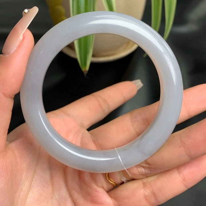 未镶嵌手镯和田玉22/56+