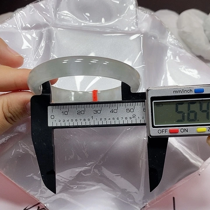 翡翠手镯未镶嵌533
