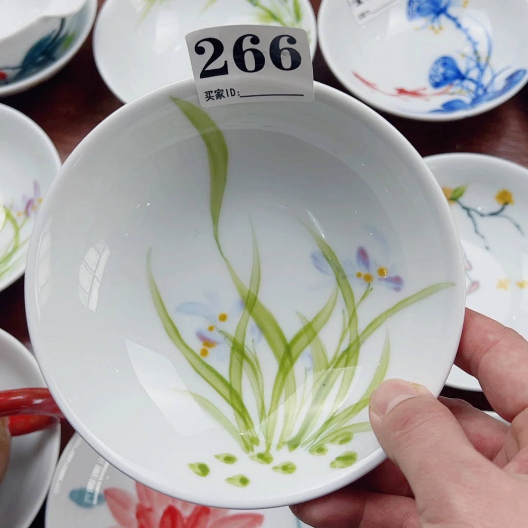 景德镇陶瓷手工手绘制作