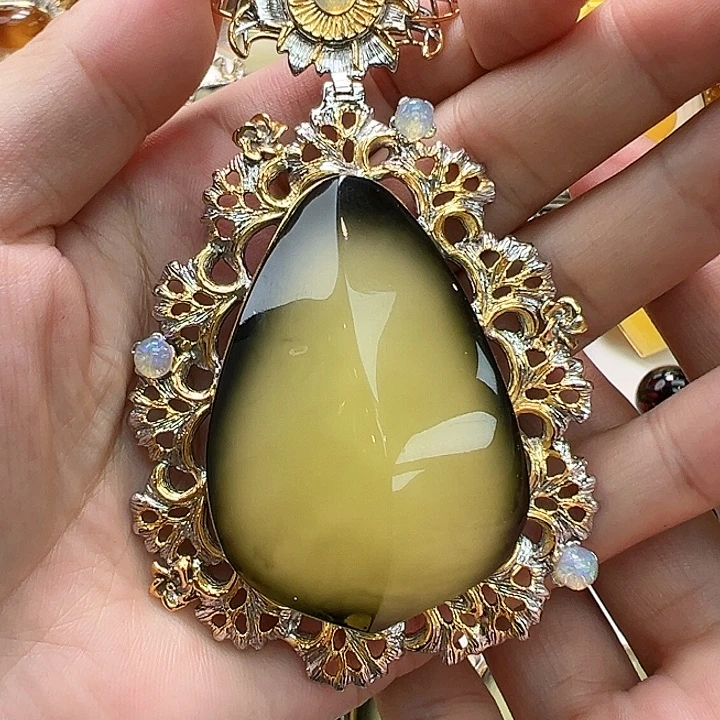 颈饰未镶嵌南红玛瑙