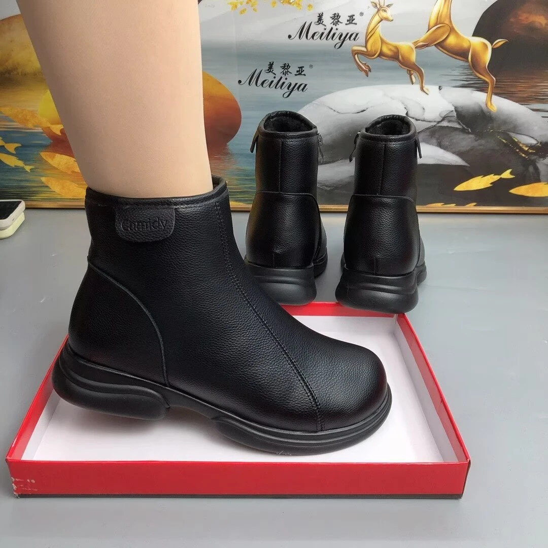 新款平底鞋子加绒圆头棉鞋女厚底不累脚软底中年妈妈短靴女士皮鞋